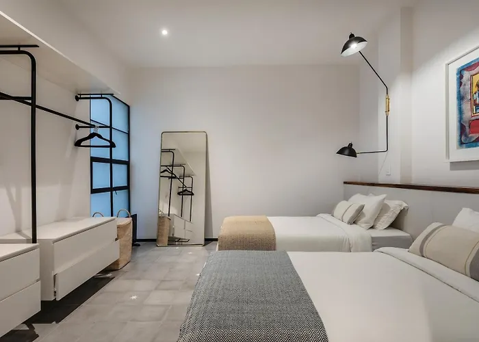 Enjoy The Luxury Of Premium 3br | Apartment *