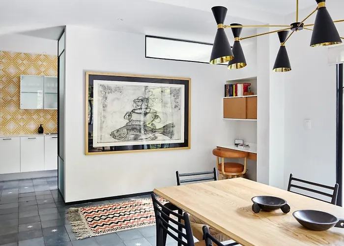 Enjoy The Luxury Of Premium 3br | Apartment *